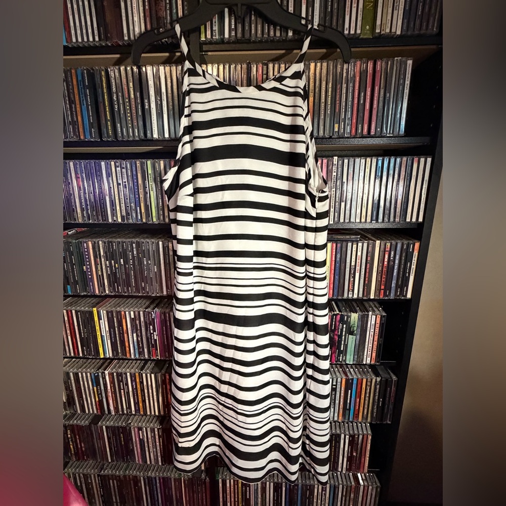 Banana Republic Black and White Striped Casual Corporate Midi Dress Size 6
